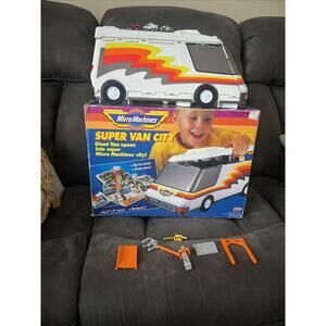 Micro Machines Super Van City Play Set With Micro Car Figures Box.